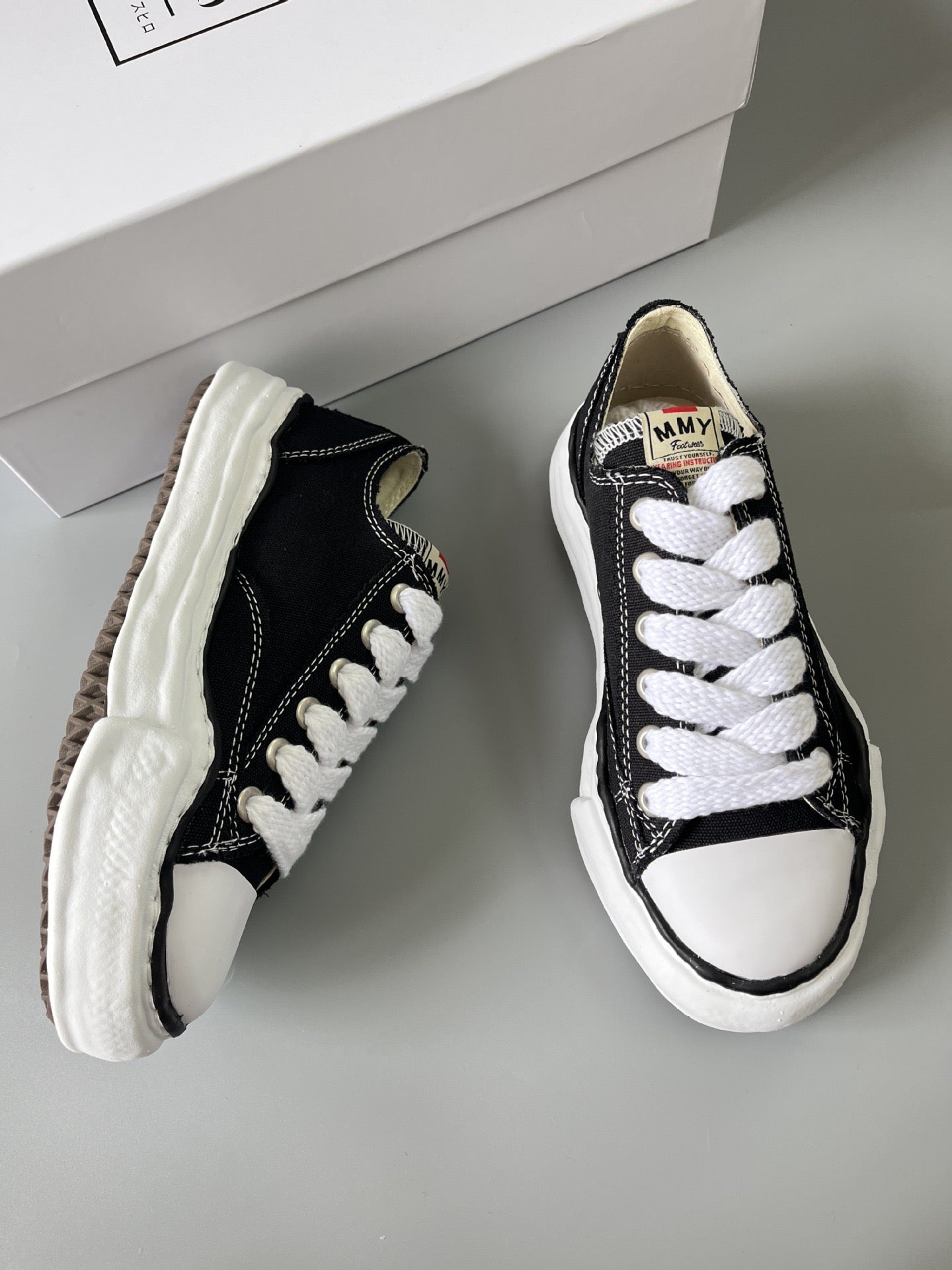 Seliora-StrideOne Sneaker