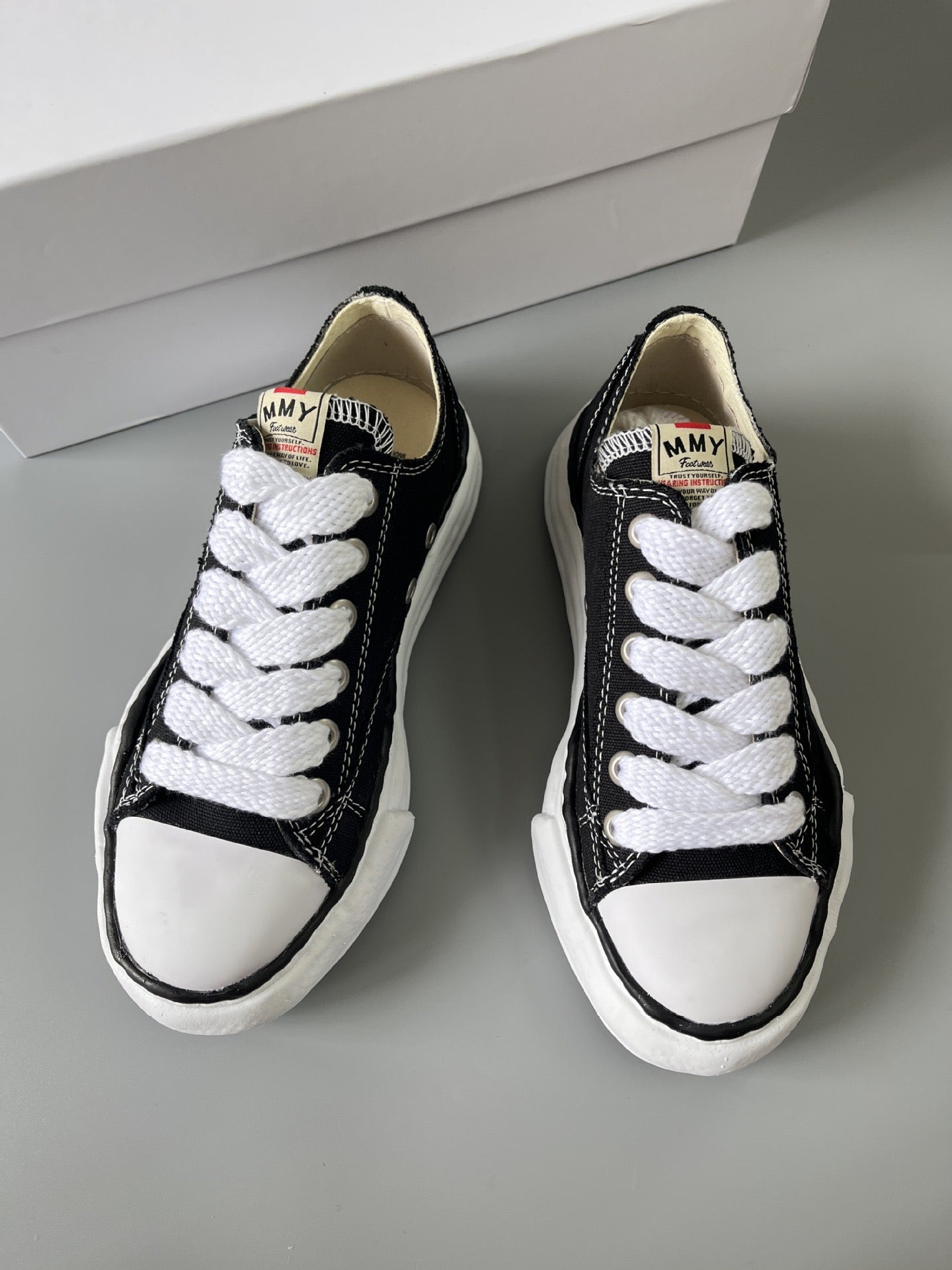 Seliora-StrideOne Sneaker