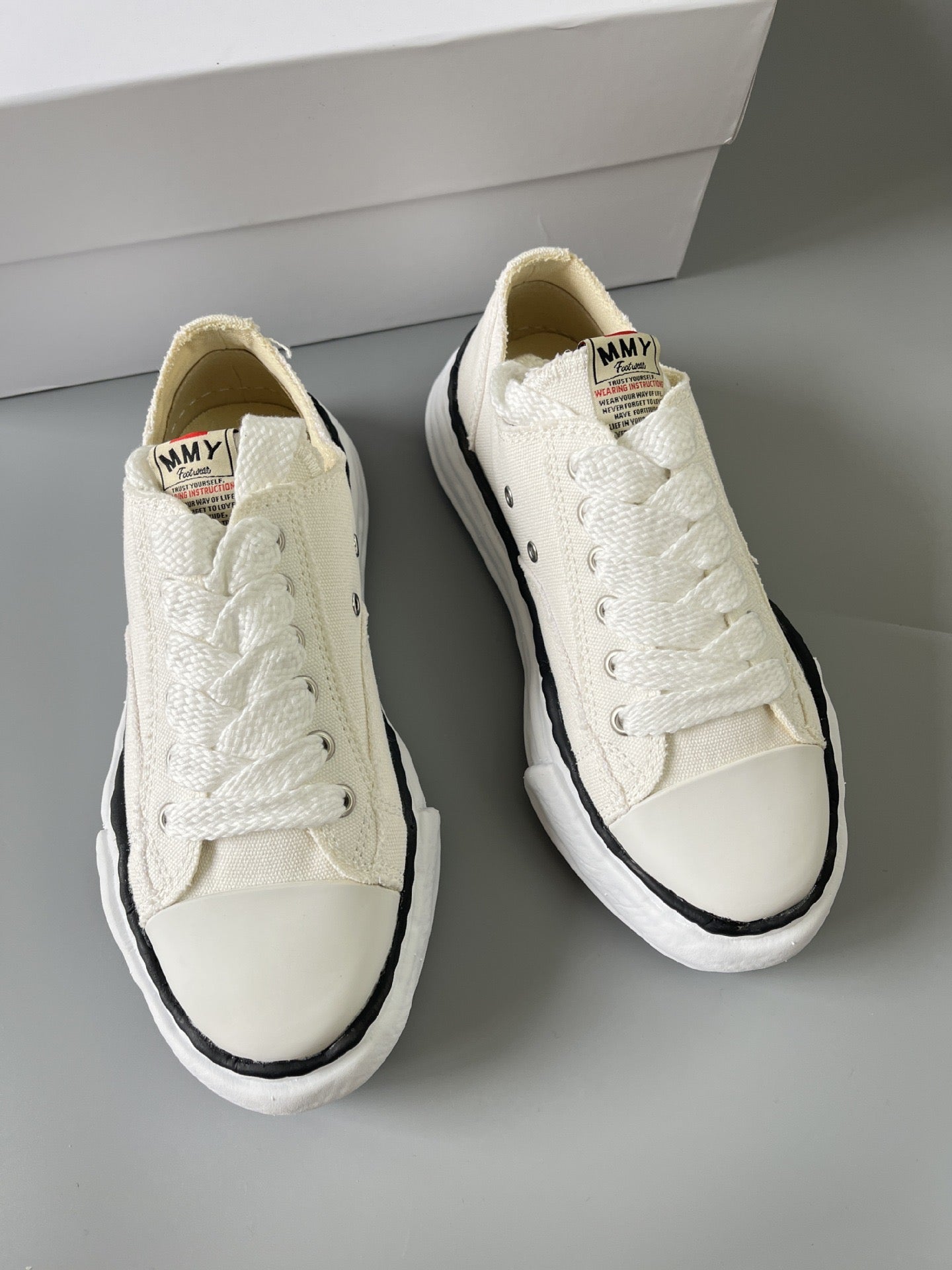 Seliora-StrideOne Sneaker