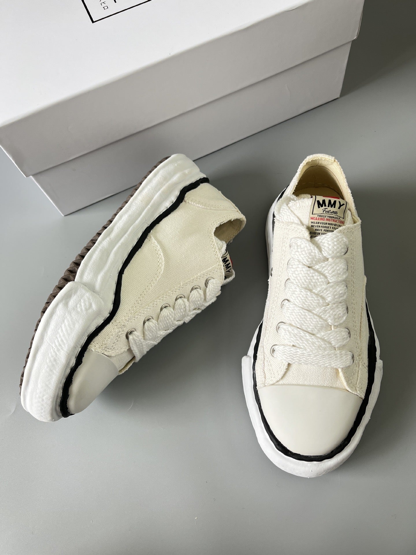Seliora-StrideOne Sneaker